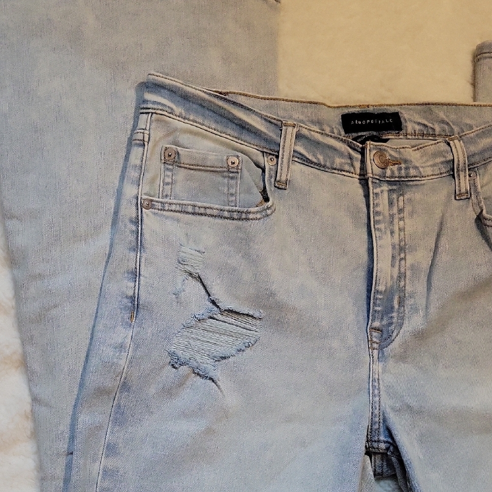 Aeropostare Light Wash Womens Blue Distressed Jeans 16R - Picture 4 of 8